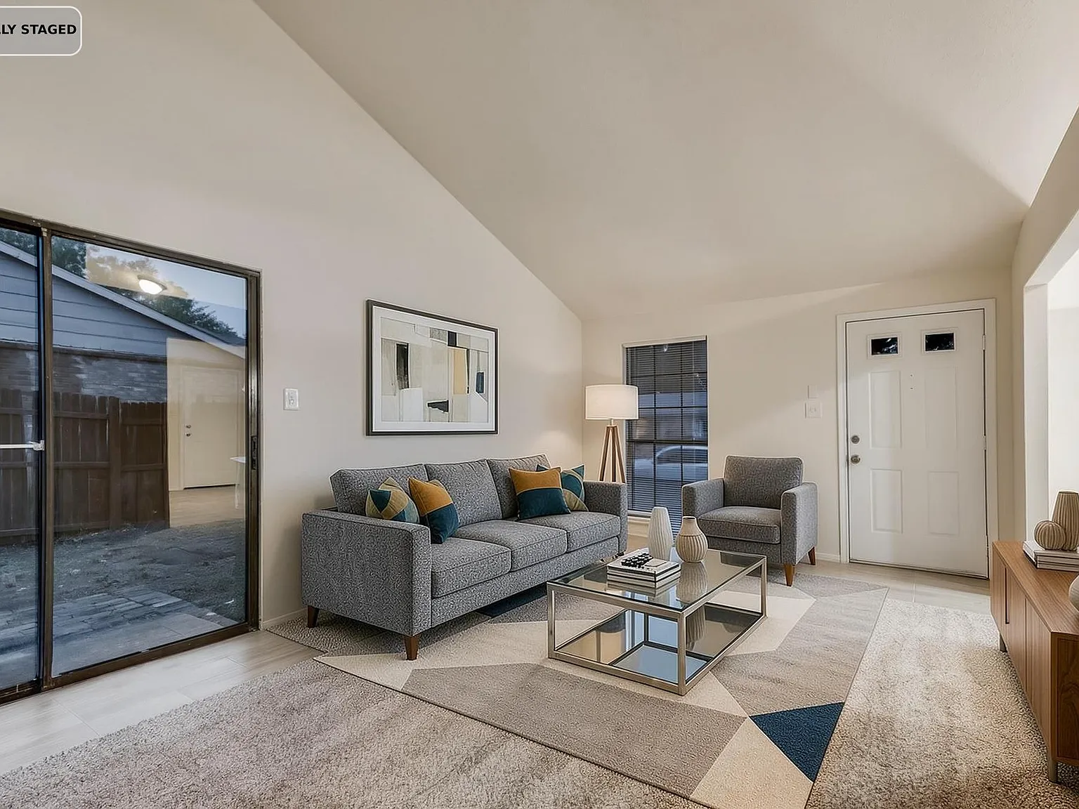 2315 Sunflower Dr — Photo 2