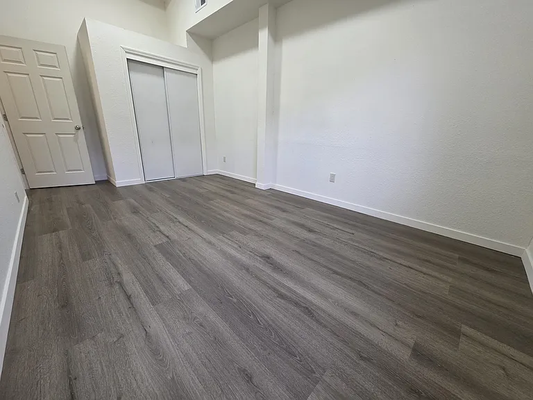 2323 Market St #B — Photo 15