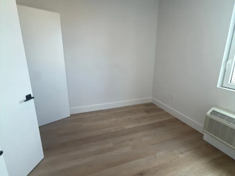 38 Madison St #416 — Photo 3