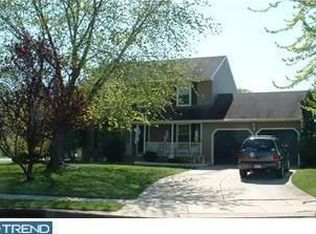 1 Scenic View Dr, Sicklerville, NJ 08081