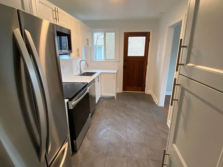 228 Woodroffe Ave #1 — Photo 11