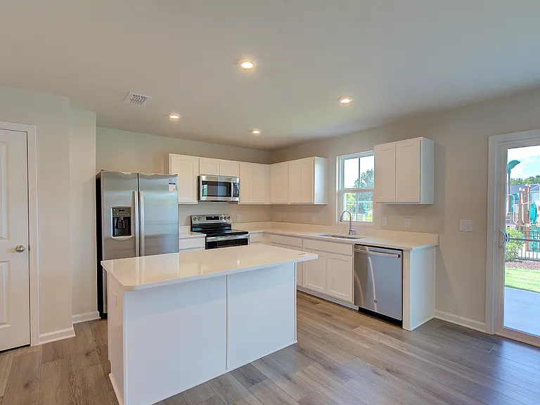 411 Mancini Dr — Photo 5