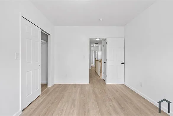 2055 Dickinson St — Photo 17