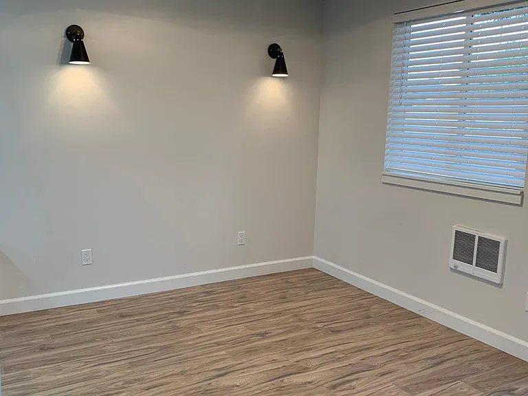 22037 SE Ankeny St #22037 — Photo 6