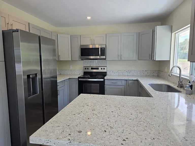 523 Ilimano St — Photo 4