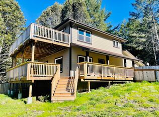 30 Marten Way, Whitethorn, CA 95589