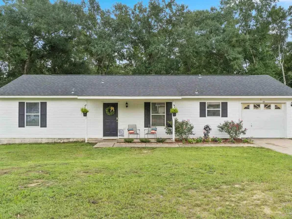 537 Greenberry Dr, Cantonment, FL 32533