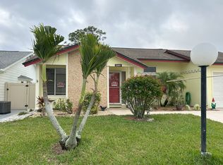 5560 Longleaf Dr, North Fort Myers, FL 33917