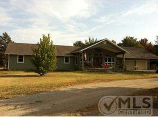 186 SE Lostine Rd, Columbus, KS 66725