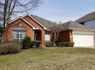 6441 Parkmont Dr, Arlington, TX 76001
