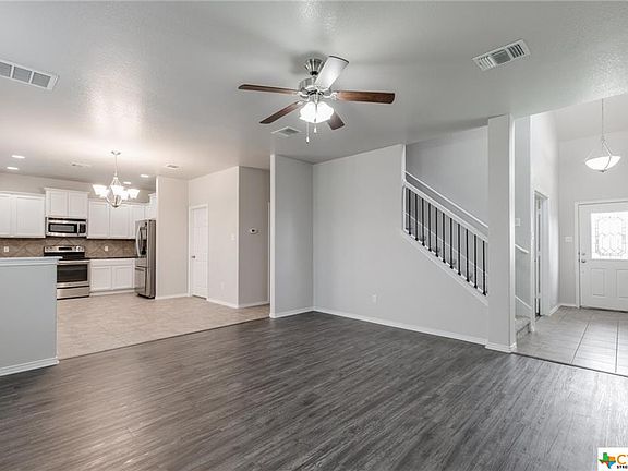 4th image of 5804 Stanford Dr