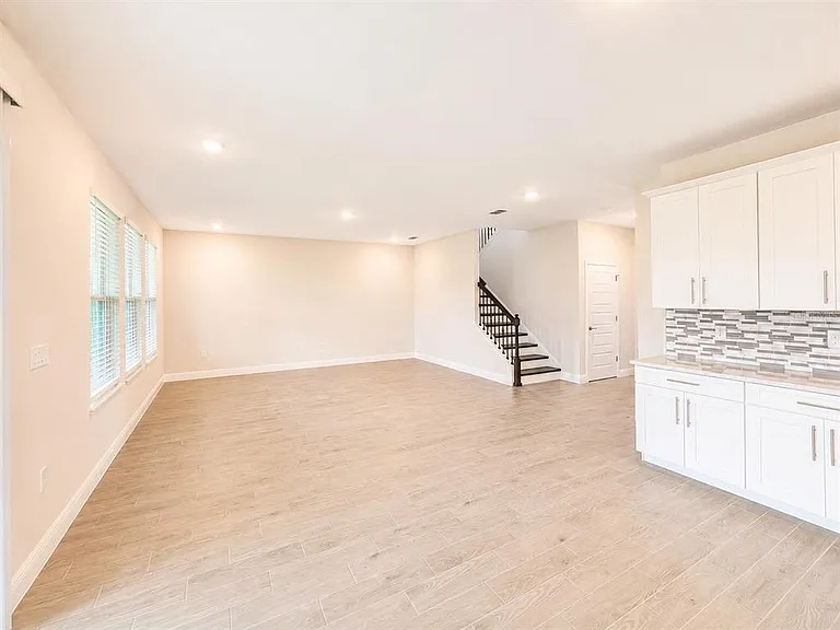 18035 Cider Mill Ln — Photo 11