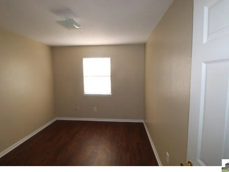 304 Erby Ave #A — Photo 20