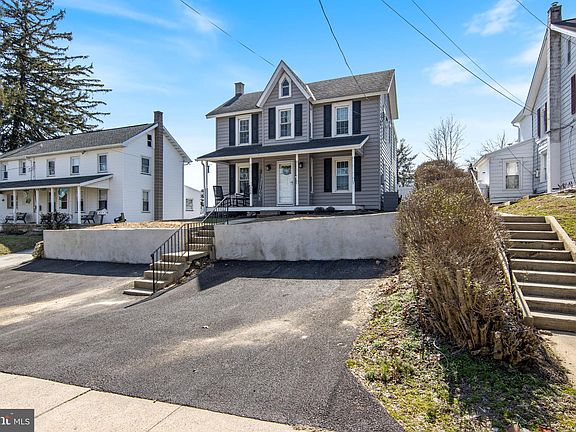 2nd image of 558 Strasburg Ave
