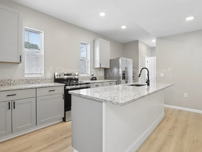 1209 E Whittier St #E — Photo 5