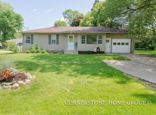 873 Purchase Dr NE, Grand Rapids, MI 49525