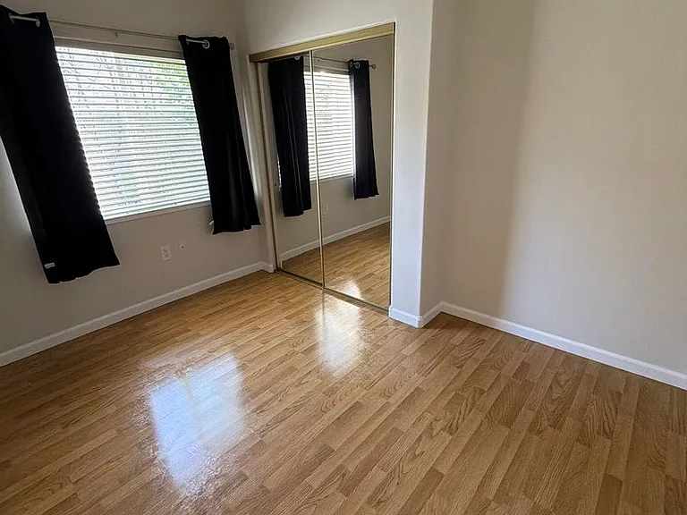 3117 Freeport Blvd — Photo 19