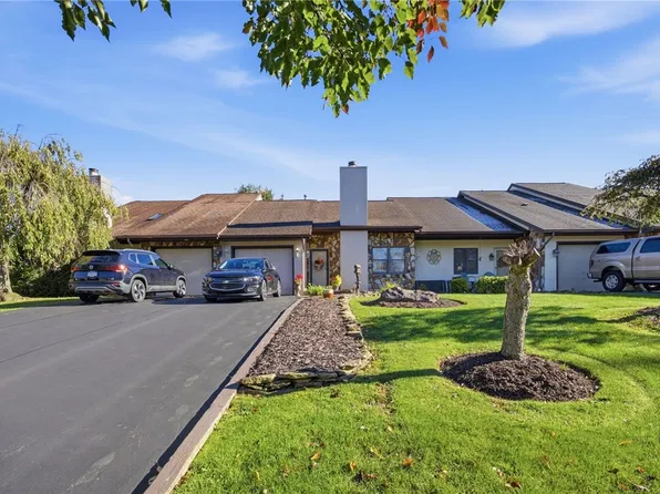 137 Oak Dr, Saxonburg, PA 16056