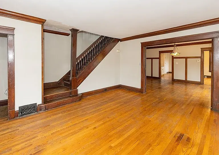 2572 Mayfield Rd — Photo 6
