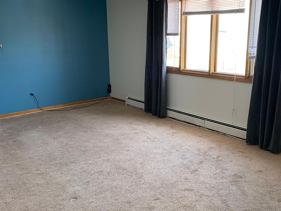 2nd image of 139 Belgrove Dr #2