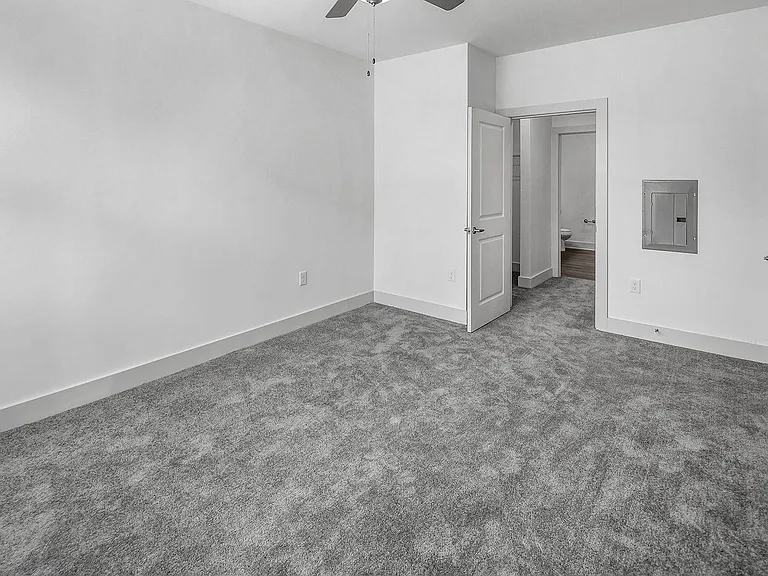 The Vandy Apartments — Photo 11