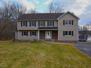 6 Ferrous Ct, Chester, NJ 07930