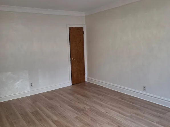 2035 Coyle Street image 1 of 7