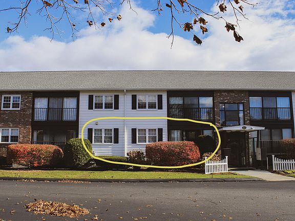 2nd image of 12 Candlewood Lane APT 1-6