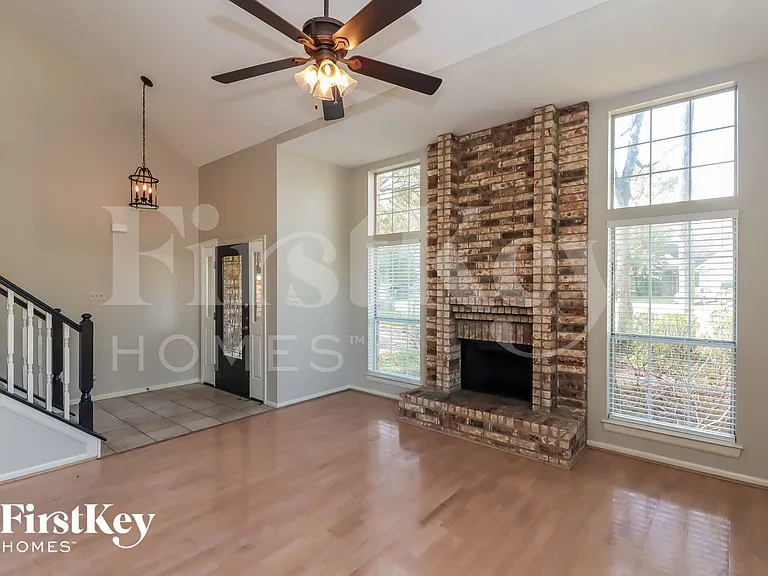 160 W Golden Arrow Cir — Photo 3