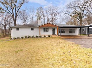 25 Robertson Rd S, Hernando, MS 38632