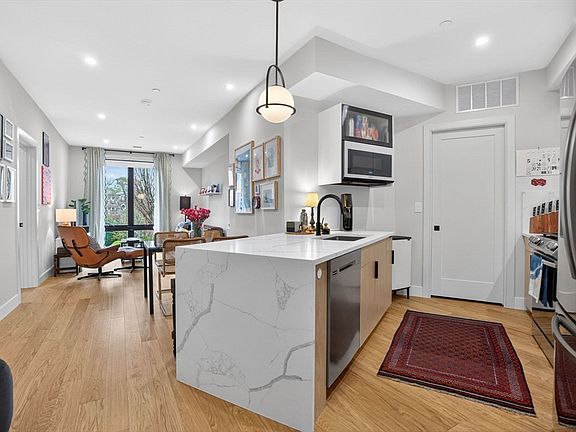 2nd image of 1710 Dorchester Ave #202