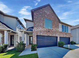 10410 Executive Lake Dr, Stafford, TX 77477