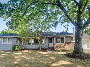 8585 SW Sagert St, Tualatin, OR 97062