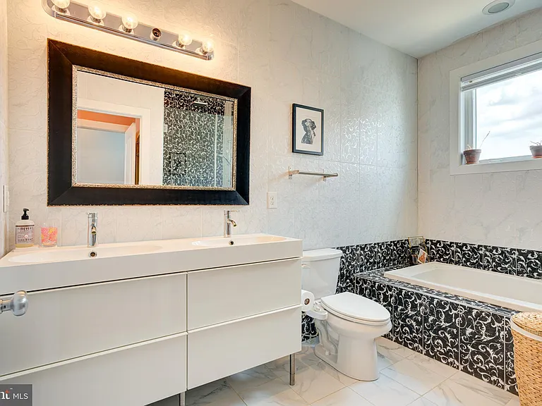 1509 S Dorrance St — Photo 17