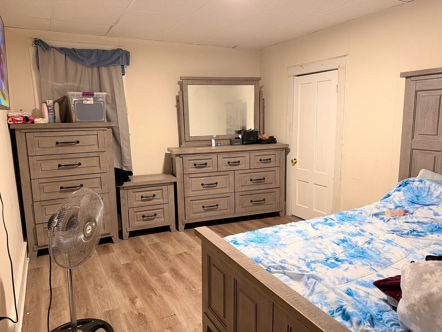 3 bed, 1300 sqft, $2,200 — Photo 2