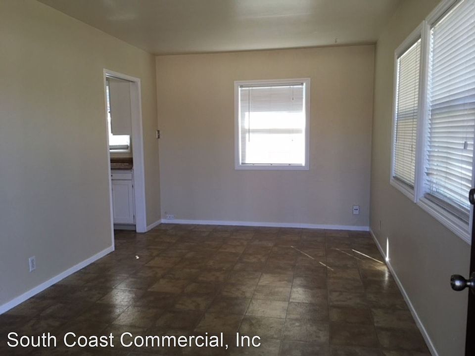 2nd image of 4955 W Point Loma Blvd APT 2