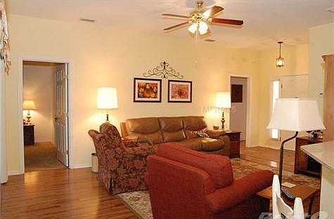 3rd image of 4472 Strathmore Dr