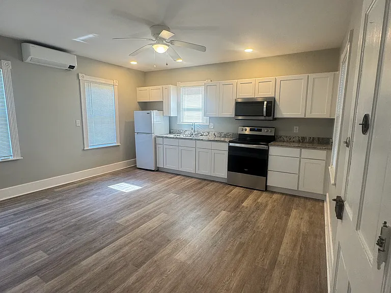 5900 Sullivan Trl #1 — Photo 1