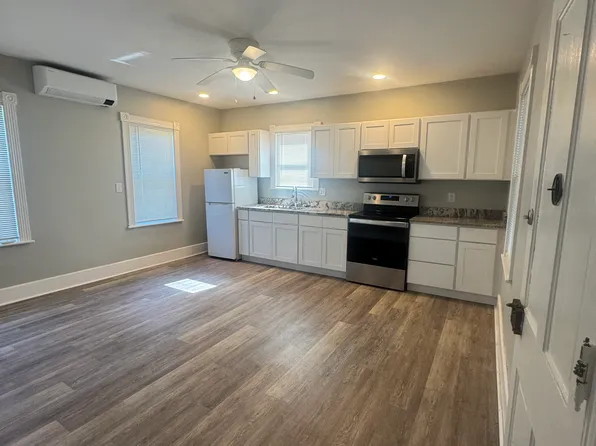 5900 Sullivan Trl #1, Nazareth, PA 18064