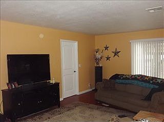 2nd image of 1420 Driftwood Way