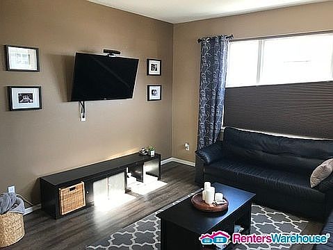 3rd image of 5060 Holly Ln N Unit 4