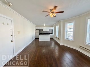 916-20 Greenbay Rd #918-3B, Winnetka, IL 60093