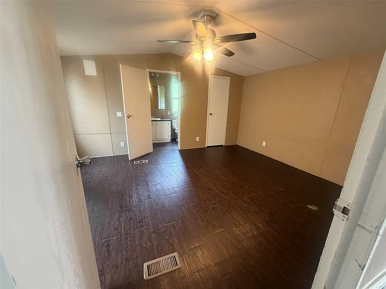 601 Clear Lake Rd #D — Photo 5