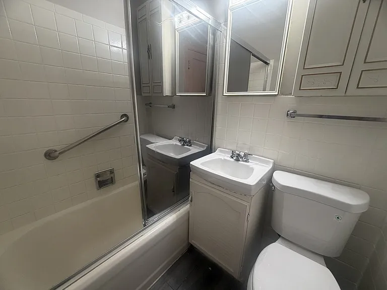 515 W Southside Blvd — Photo 23