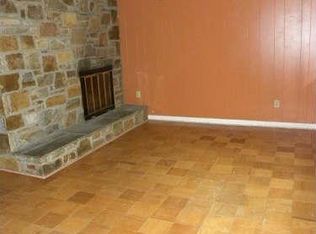 2011 Youngs Dr, Haymarket, VA 20169