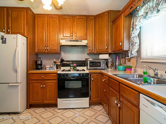 4th image of 2350 Leeward Ln