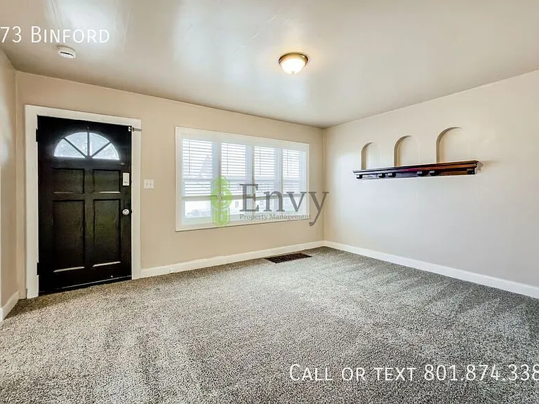 873 Binford St — Photo 4