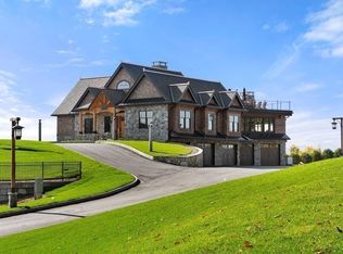 20 Scenic Dr, Tewksbury, MA 01876