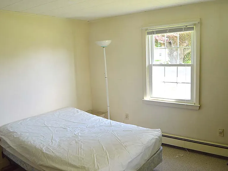 64 Hemlock Ave — Photo 12