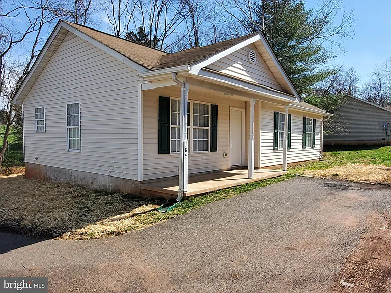 184 Aberdeen Dr — Photo 1